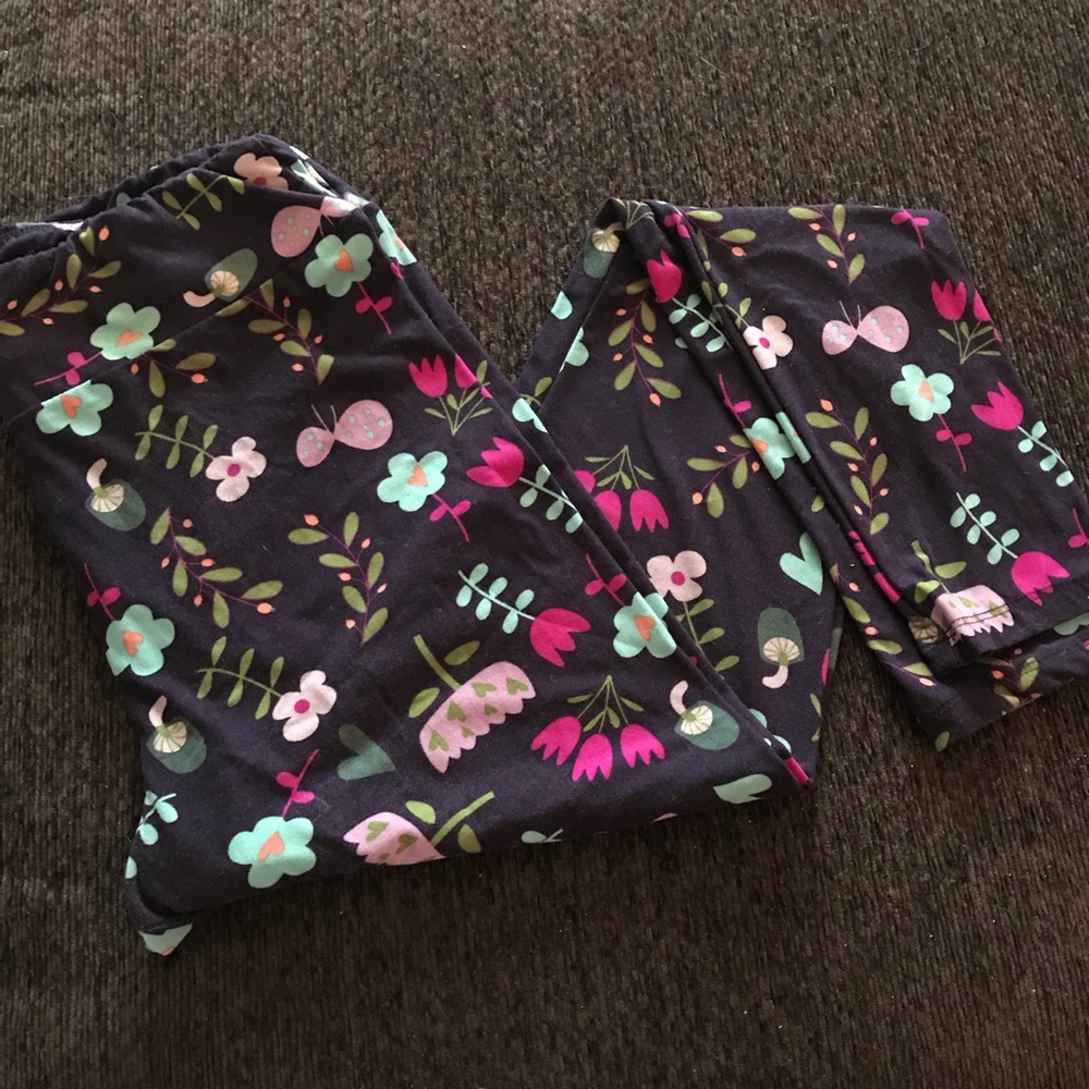 Lularoe TC leggings purple with flowering details